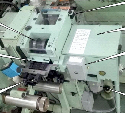 內(nèi)卡紙(zhǐ)定長(cháng)切割